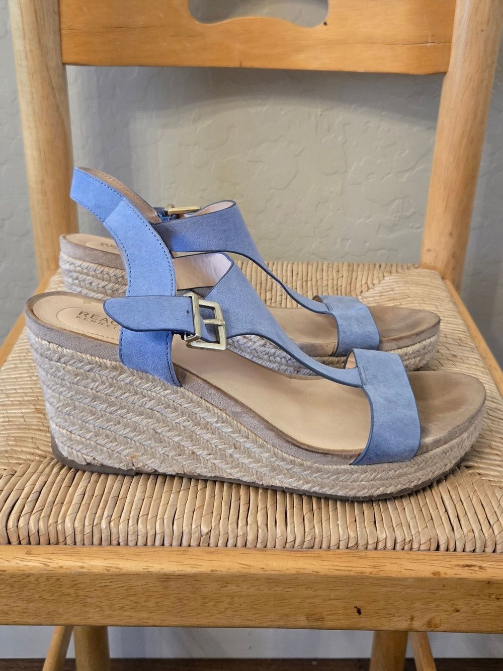 Kenneth Cole Reaction Blue Suede Buckle Espadrille Wedge Sandals. Size 8.5